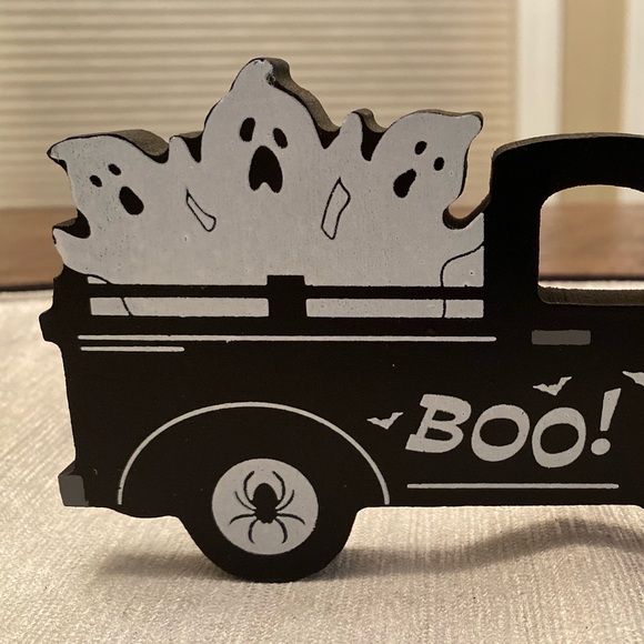 Halloween Ghost Boo Sign, Boos Hisses, Halloween Kisses Tag Sign, Ghost Truck - Picture 10 of 15
